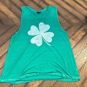 Women’s Shamrock Oversized Tank Large